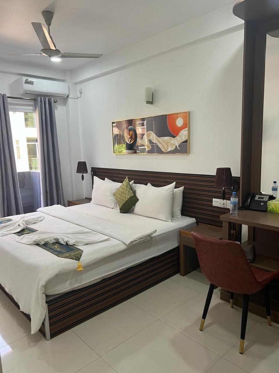 Hs Miracle Grand Hotel Hulhumale Exterior foto